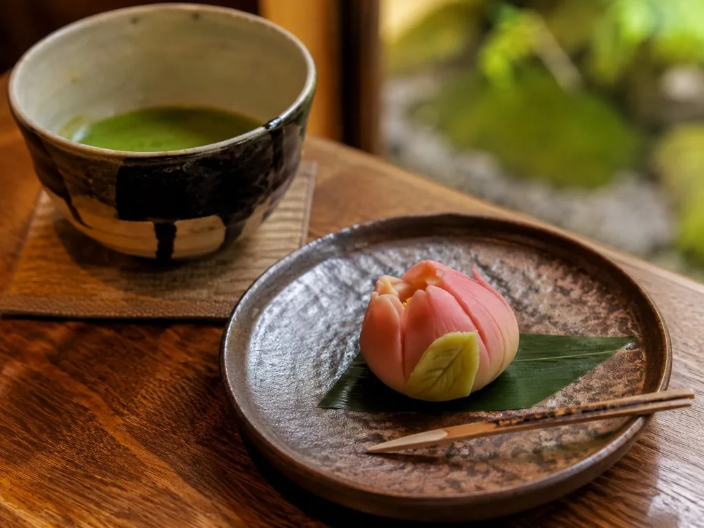 季節の上生菓子と抹茶